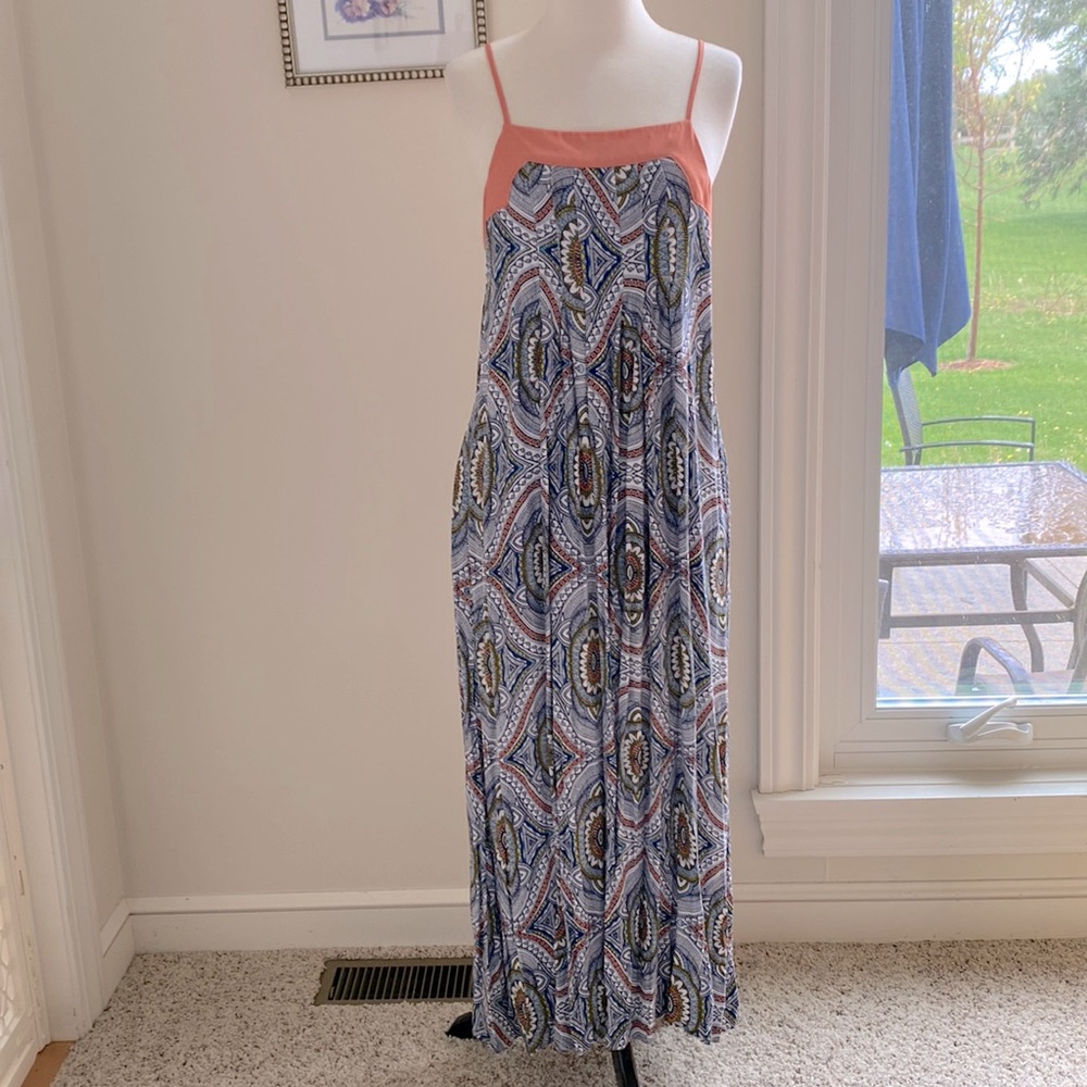 • Xhilaration Maxi Dress •